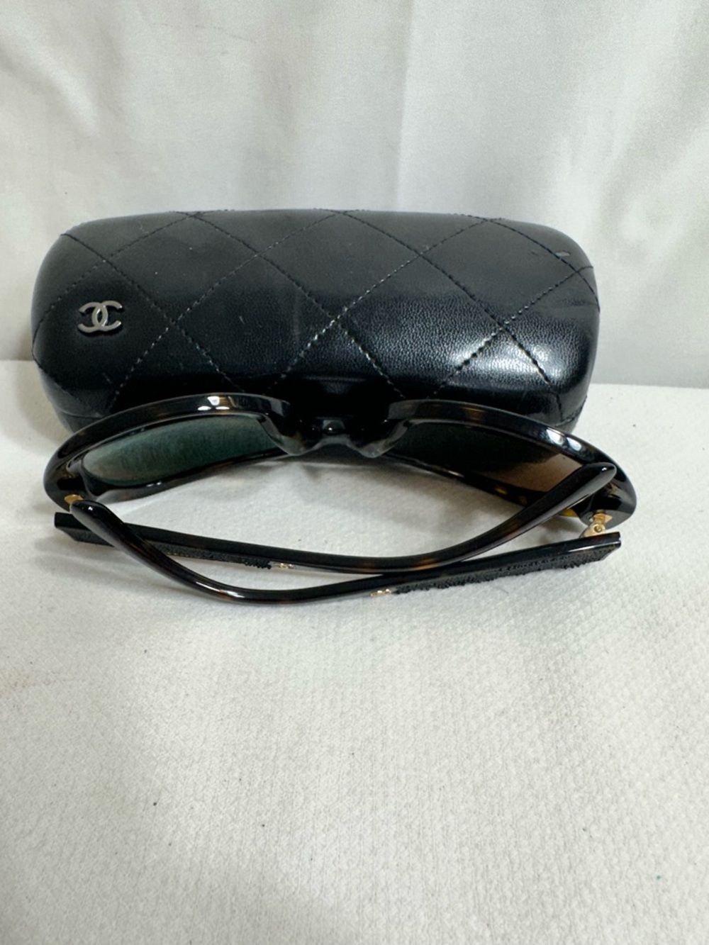 Chanel Oversized Sunglasses - Picture 9 of 12